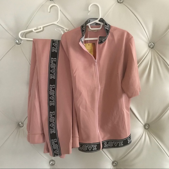 Pants - NEW WITH TAGS BEAUTIFUL 2PC LOVE PINK SET